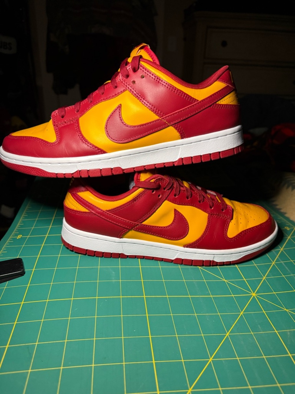 Nike Dunk Low Men's Size 10.5 Retro Midas Gold Sneakers DD1391-701 - Picture 5 of 9